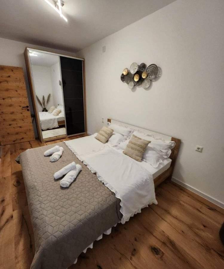 Apartman Lidija Starigrad Paklenica Exterior photo